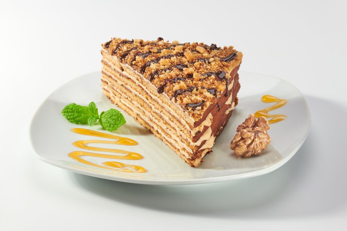 Honey cake MARLENKA® with Walnuts 800 g